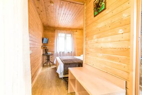 Финский домик 2-х местный 1 комнатный с верандой. База отдыха «Крестьянское Подворье». Верхнее Джемете