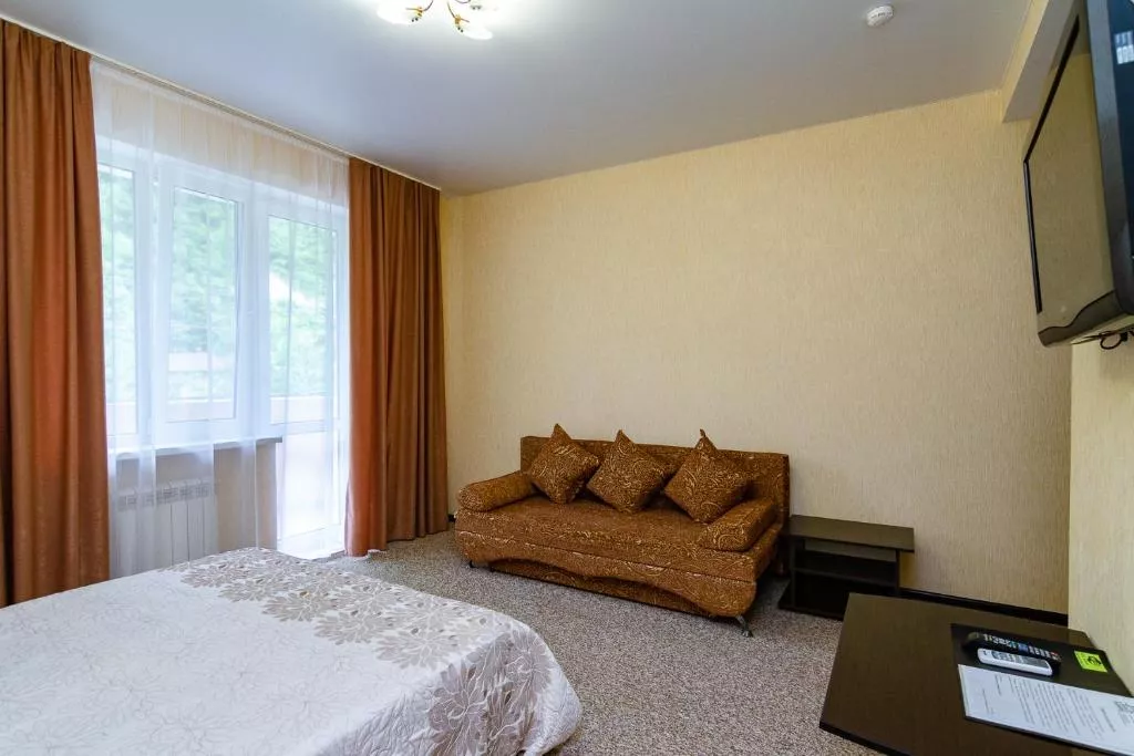 4-х местный номер. Гостевой дом "Адмирал" - Небуг. Небуг