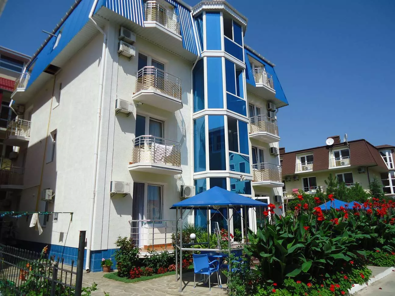 . Отель Коттедж № 32 Чудесный. Симферополь