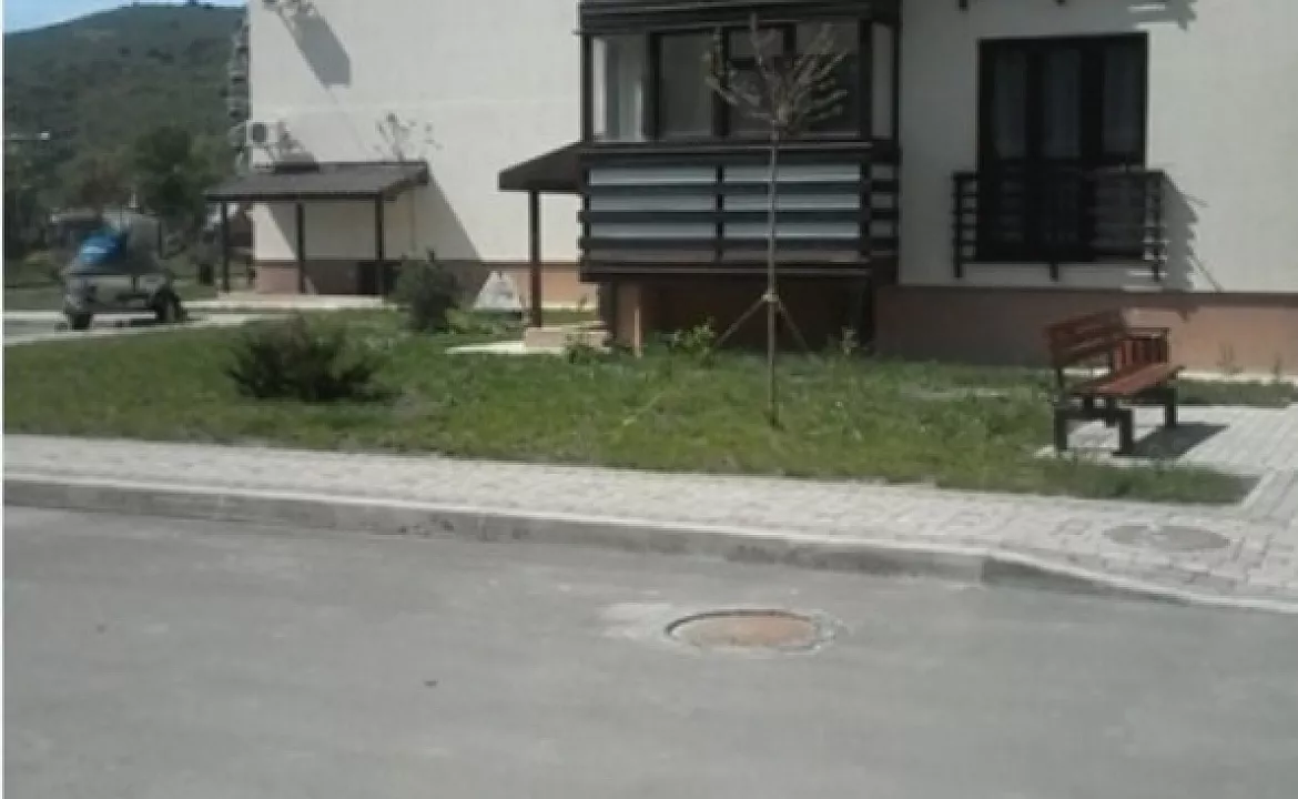 2х-комнатная квартира. Квартира в многоквартирном доме 2х-комнатная Утришская 31/а . Сукко