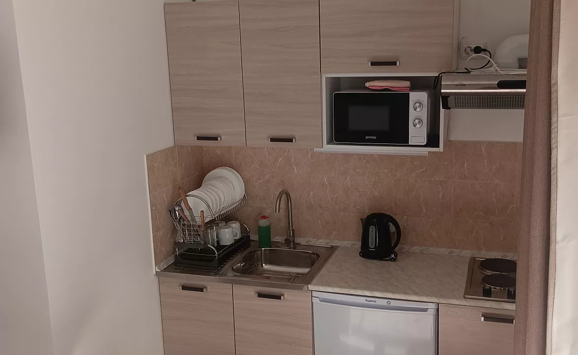 Улучшенный четырёхместный с кухней 5. Гостевой дом Тихий дворик - Орджоникидзе. Орджоникидзе