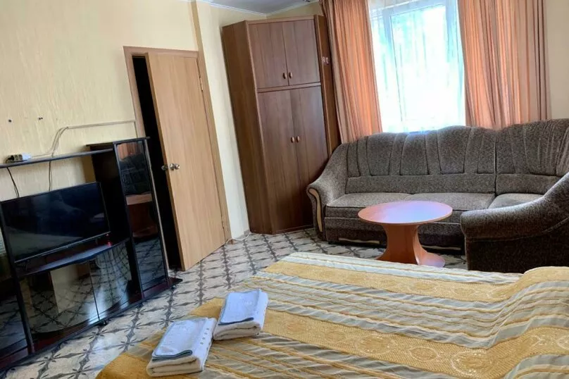 . Гостевой дом Морская волна . Алушта