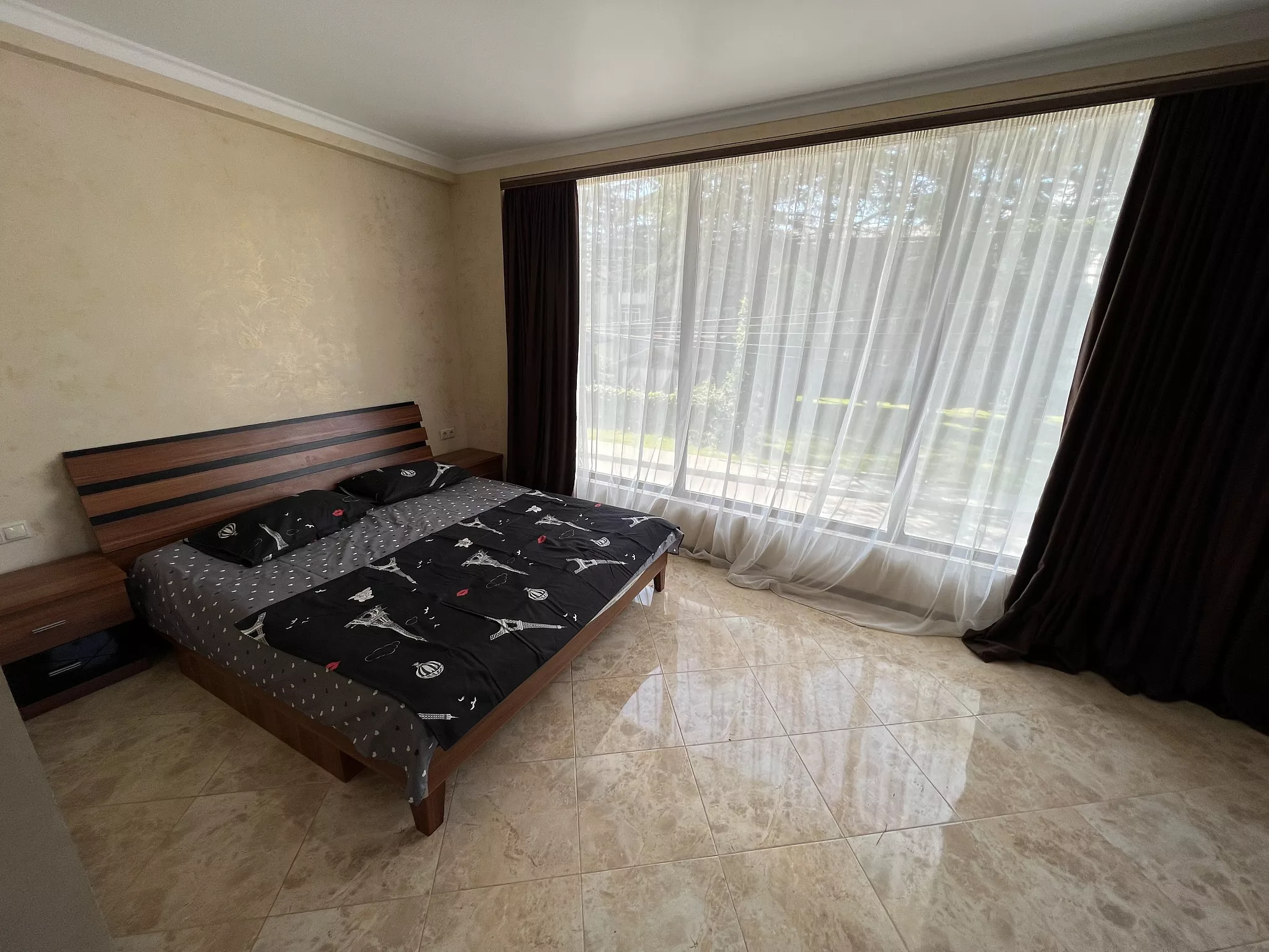 . Гостевой дом Lux. Квартиры в Пицунде