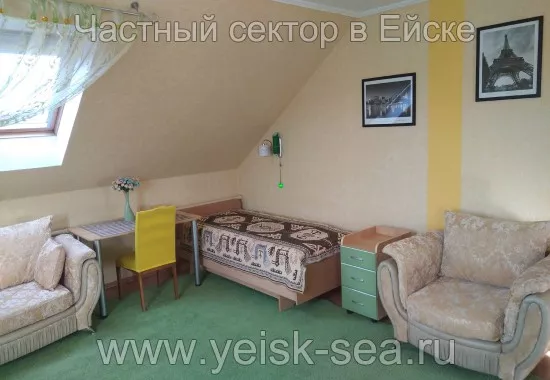 Двухкомнатный номер. Гостевой дом на Кропоткина 39. Ейск