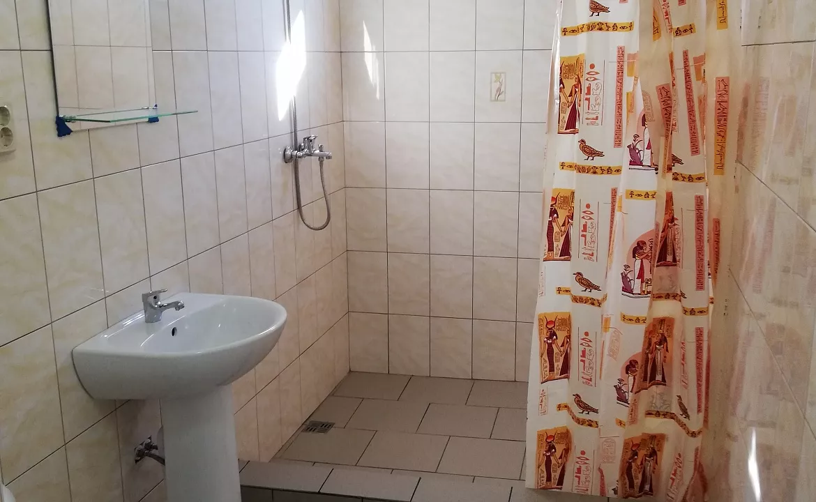 Домик у моря 4х-местный. Гостевой дом Домик у моря Пролетарская 152. Должанская