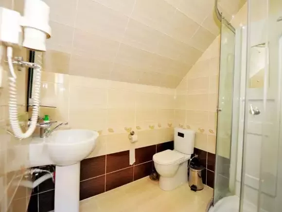 «Студия». Гостиница «Гранд Виктория». Домбай-гостиницы