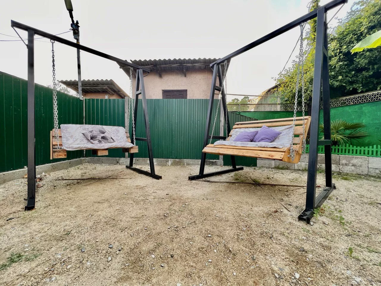 . Гостевой дом Леон. Вардане