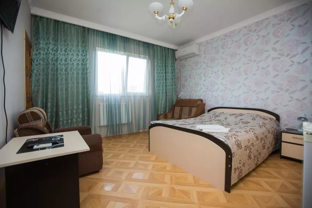 Семейный 4х местный номер. Гостиница "Кристина"- Адлер. Адлер