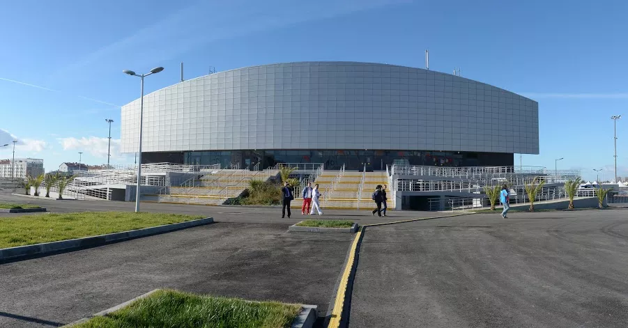 Фотография керлингового центра Ледяной куб взята с сайта: олимпийский-парк.рф