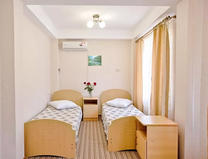 Стандарт. Гостиница Лазурный. Головинка