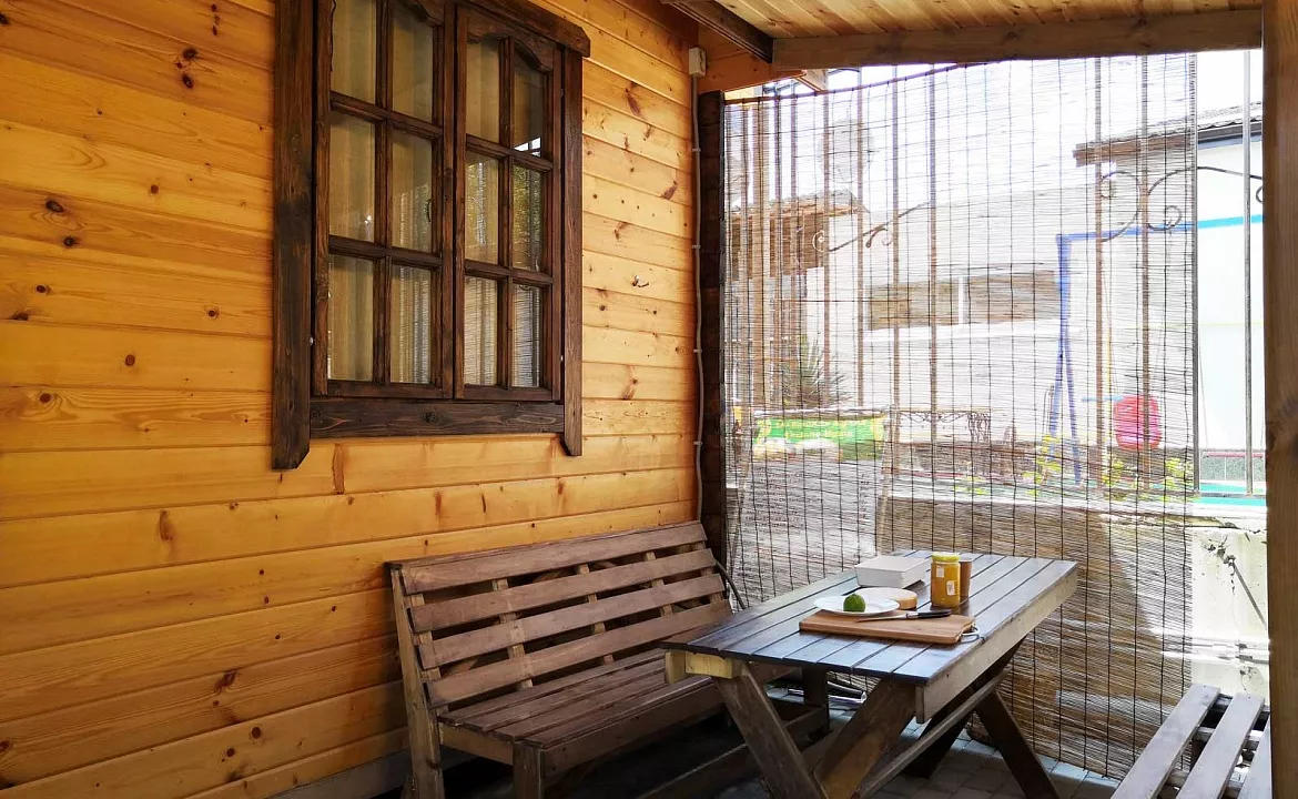 Деревянный домик. Гостевой дом Dolce Vita (Дольче Вита). Лазаревское