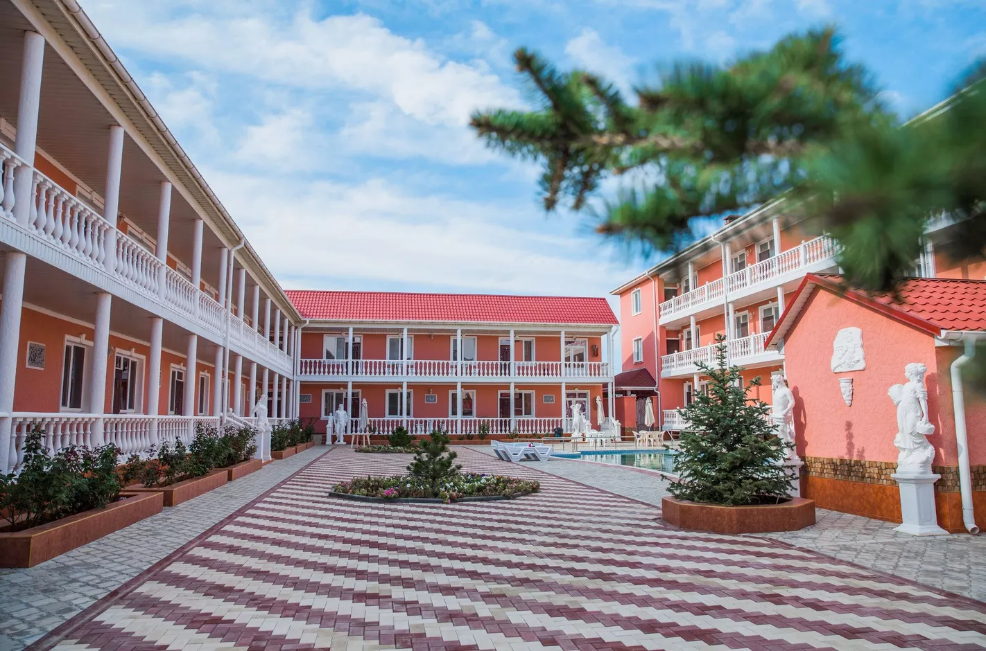 . Гостевой дом «Red House». Заозерное . Гостевой дом «Red House». Заозерное