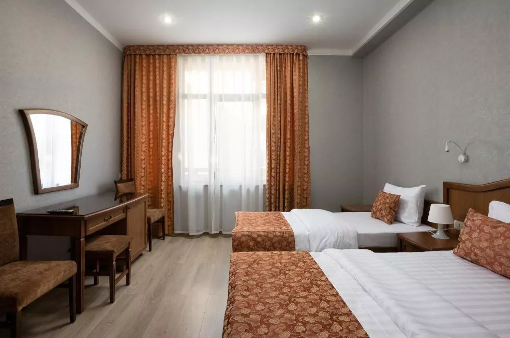 . Отель Тройка. Красная Поляна