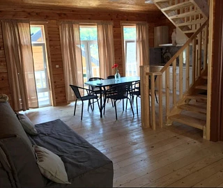 6ти местный сруб из сибирского кедра. База отдыха Как дома. 