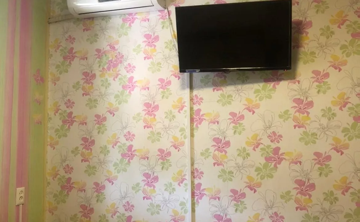 3х местный. Частный сектор Строителей 6/2 в п. Пионерный. Сукко