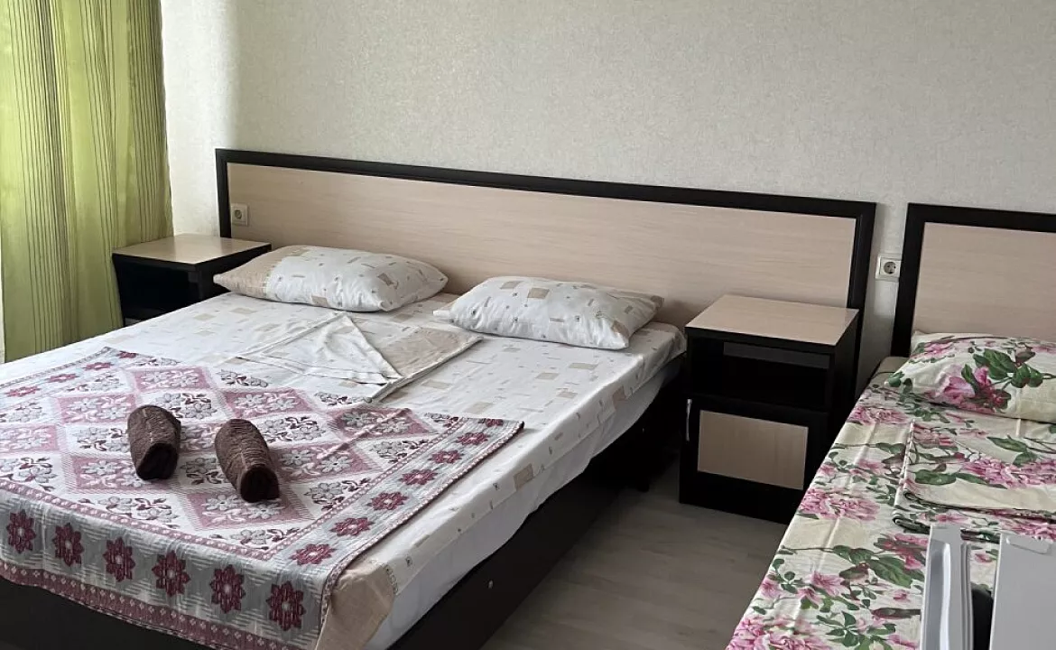 3х местный Стандарт, от 1 до 3 гостей, двуспальная кровать. Мини-отель Моника. Анапа 3х местный Стандарт, от 1 до 3 гостей, двуспальная кровать. Мини-отель Моника. Анапа