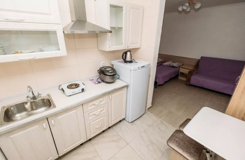 Трехместный номер с кухней. Частный сектор Комнаты в центре Анапы. Анапа Трехместный номер с кухней. Частный сектор Комнаты в центре Анапы. Анапа