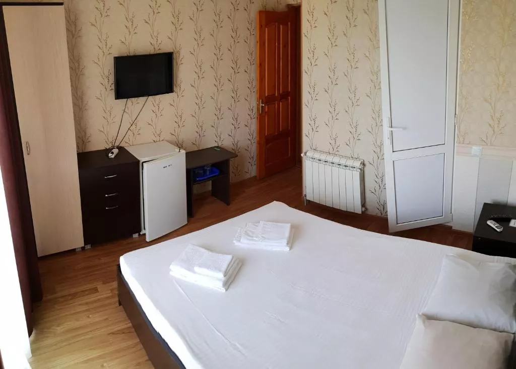 . Гостевой дом "GreenWood" . Адлер