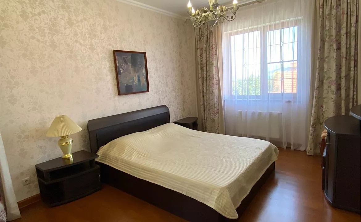 люкс четырехместный с видом в лес. Дом в Кедровой роще. Кабардинка