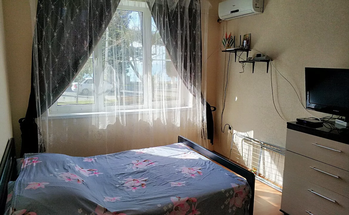 1к квартира . Квартира в многоквартирном доме 1к квартира "Лора" в Новом Афоне 1 линия. Новый Афон