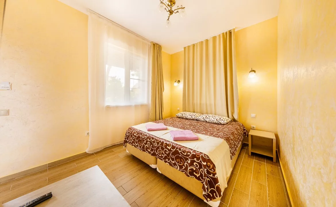 2-местный с общей террасой . База отдыха "Тюльпан". Витязево