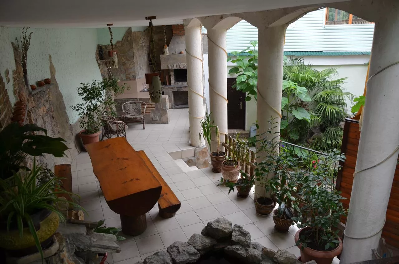 . Гостевой дом Райский уголок. Ялта