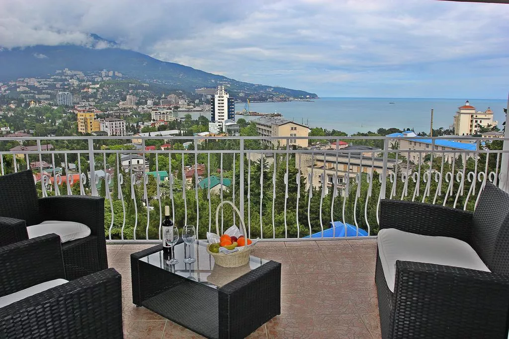 . Гостиница Гостиница Империал 2011. Ялта