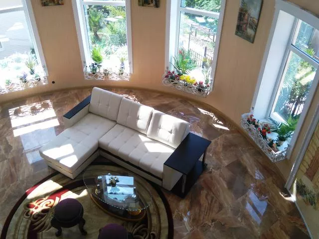 . Гостиница "Верона". Вардане