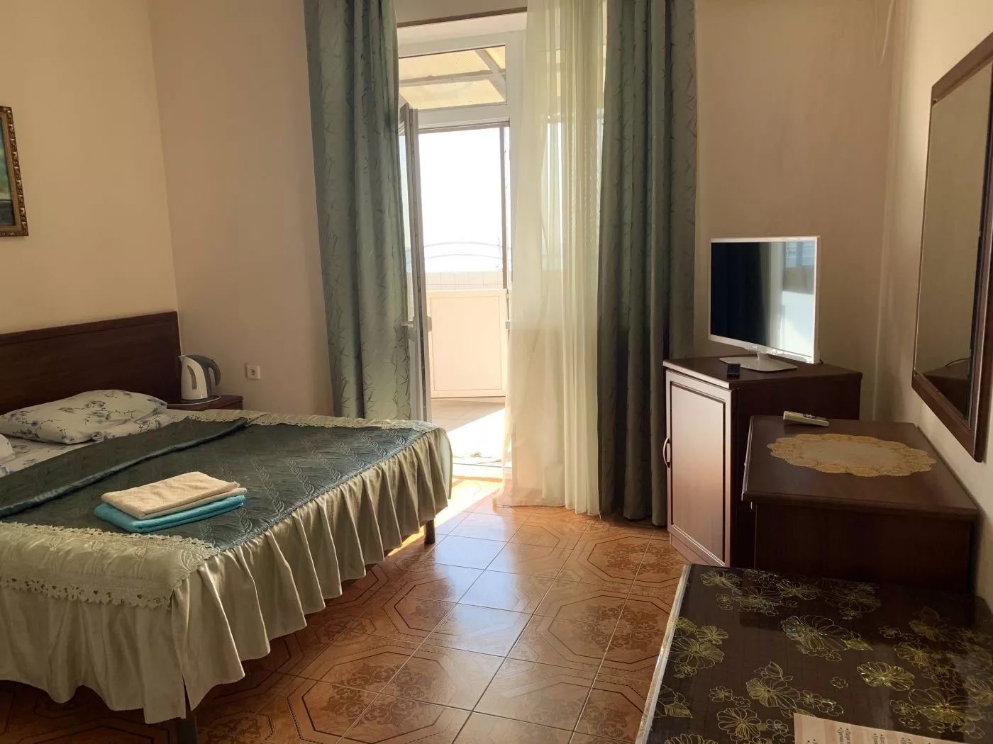 . Гостиница "Посейдон". Новомихайловский