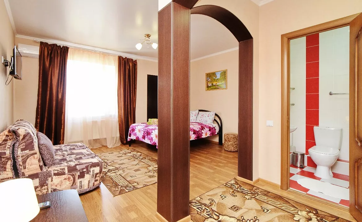 «Комфорт» - корпус B №1, 5. Гостевой дом "Александровский". Темрюк