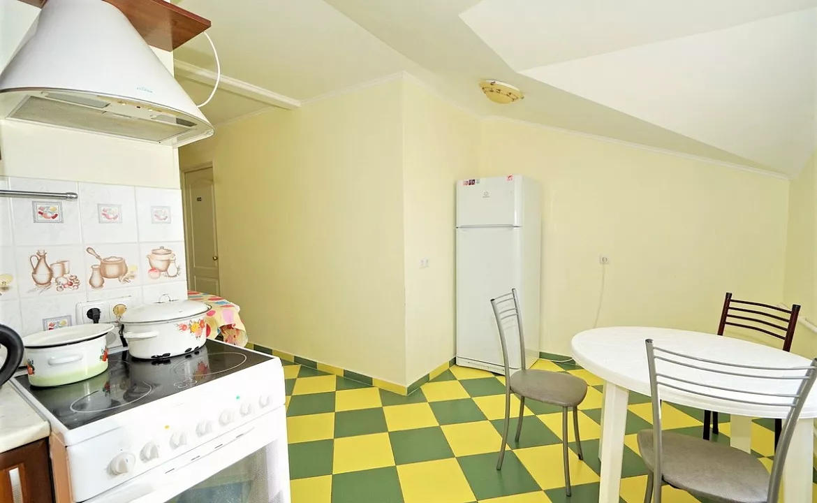 4-х  местный номер люкс с кухней и балконом. Гостевой дом "Лазурит". Лазаревское