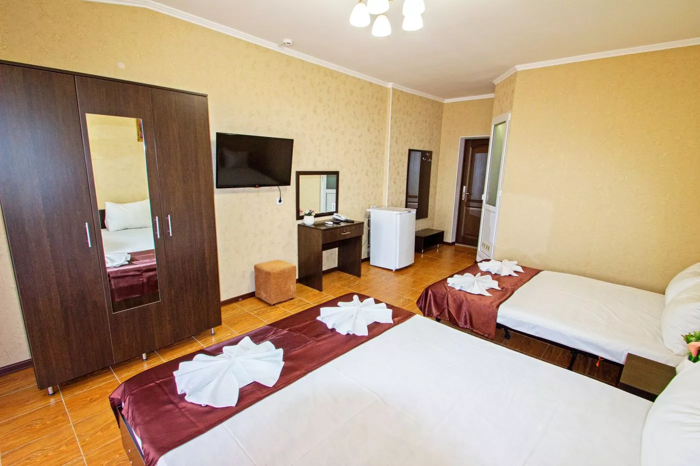 . Гостиница "ATLAS" . Верхнее Джемете