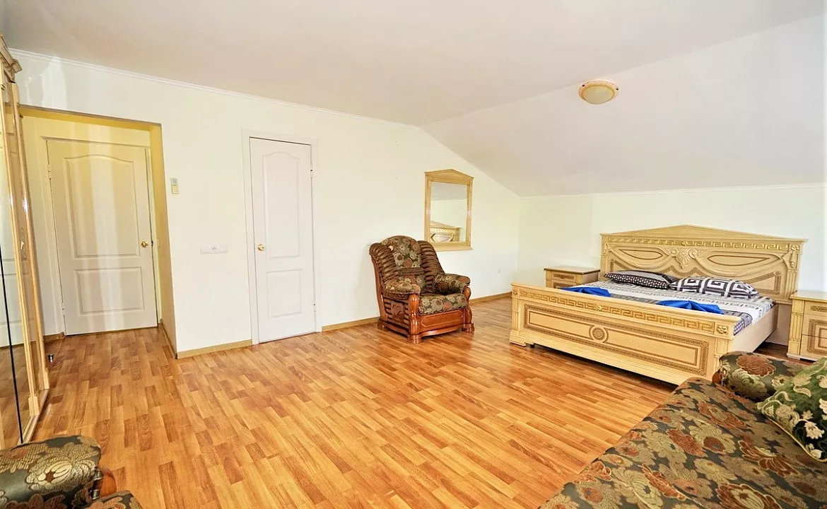 4-х  местный номер люкс с кухней и балконом. Гостевой дом "Лазурит". Лазаревское