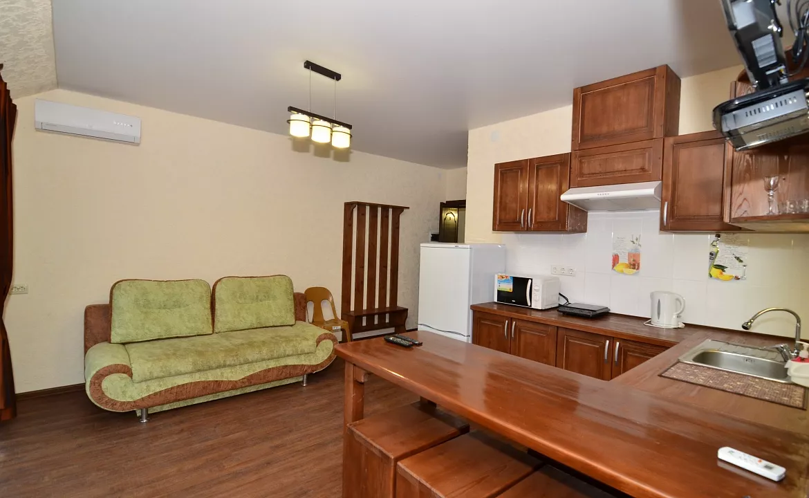 Люкс. Отель «Арина». Штормовое