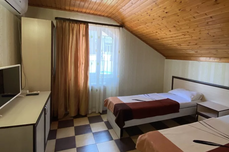 Эконом двухместный. Гостиничный комплекс "Анжелика-Альбатрос". Лоо