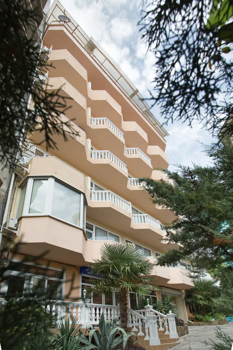 . Отель Клуб-отель «Ламбат». Утёс