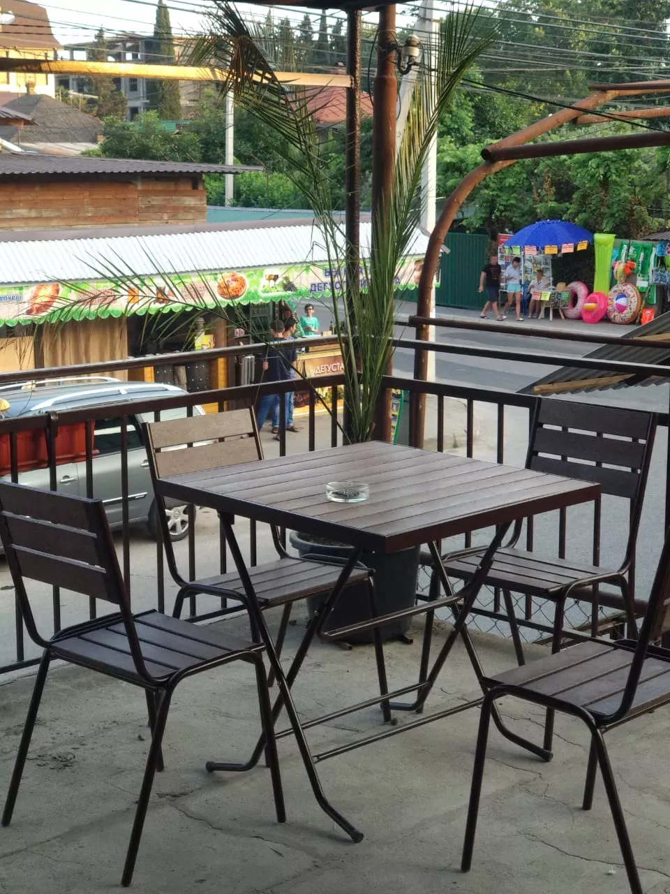 . Гостевой дом Надежда в Гаграх. Гагра