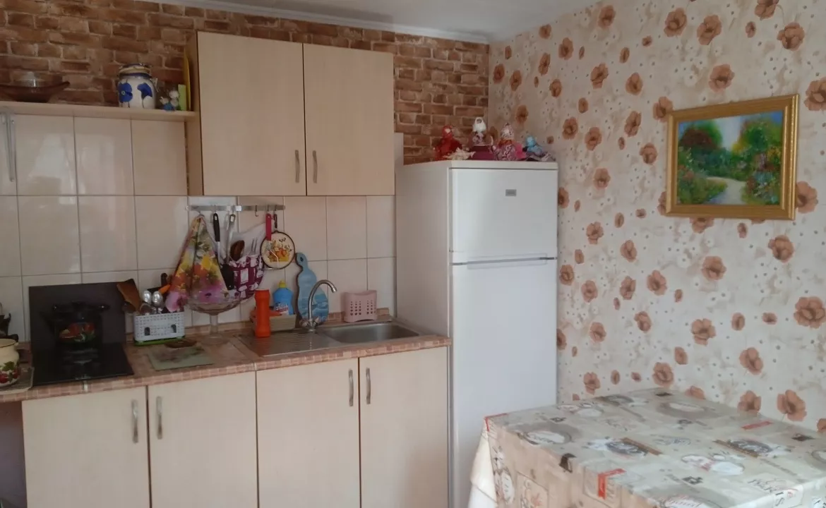 3х местный номер с кухней. Гостевой дом "Ирина". Крым - частный сектор