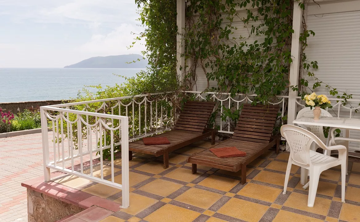 Апартаменты однокомнатные (вид на море). Эллинги "KATRIN". Орджоникидзе