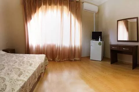 2-х комнатный Люкс. Отель "Кипарис". Пицунда