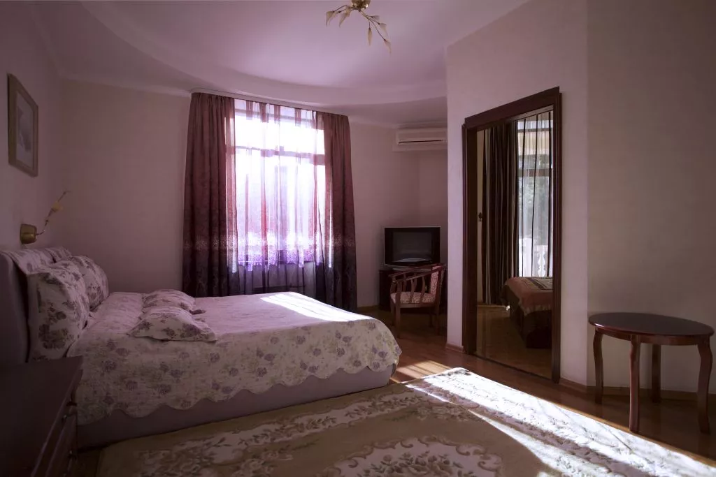 Полулюкс 2-комнатный Гостиница Глория. Гостиница Глория. Кореиз