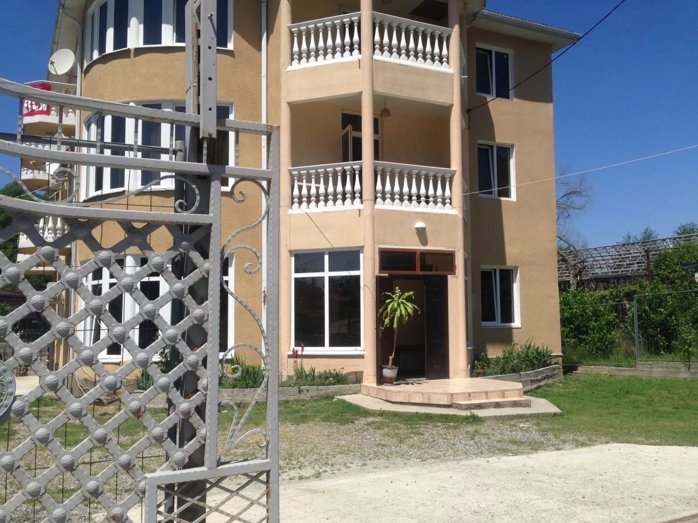 . Гостевой дом Рузанна . Лоо