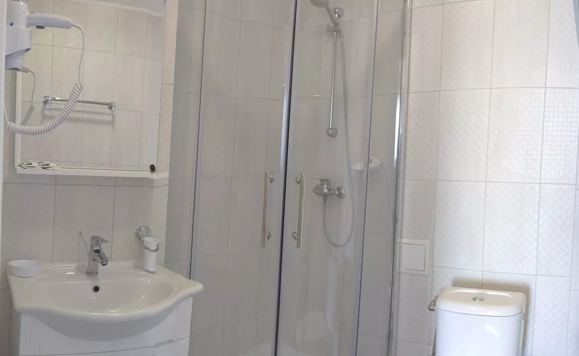 Однокомнатный полу-Люкс №5. Гостевой дом "Рай". Алушта