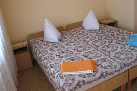 Стандарт 3-х местный. Гостевой дом "Лето". Евпатория