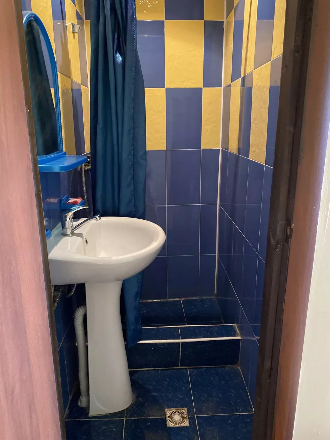 . Гостевой дом "Несник" . Гагра