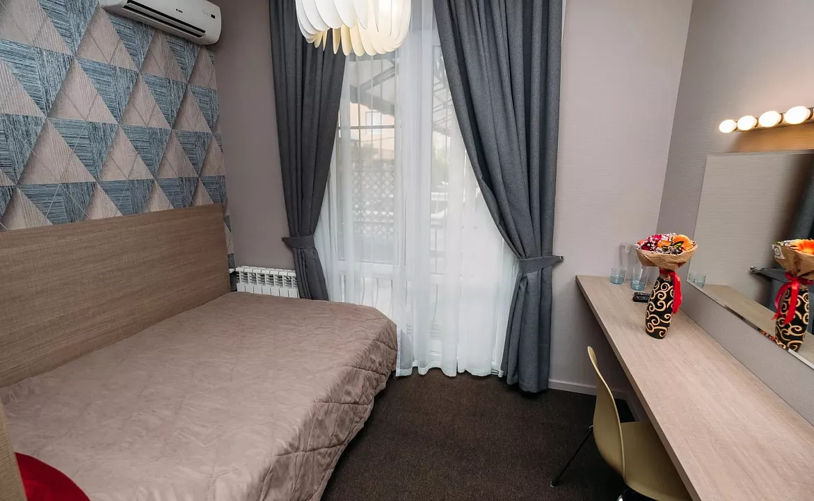 2-4-МЕСТНЫЙ ПОЛУЛЮКС УЛУЧШЕННЫЙ. Гостевой Дом "VENEZIA". Анапа