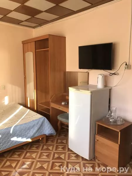 Трехместный с удобствами. Гостевой дом Балатон. Лазаревское