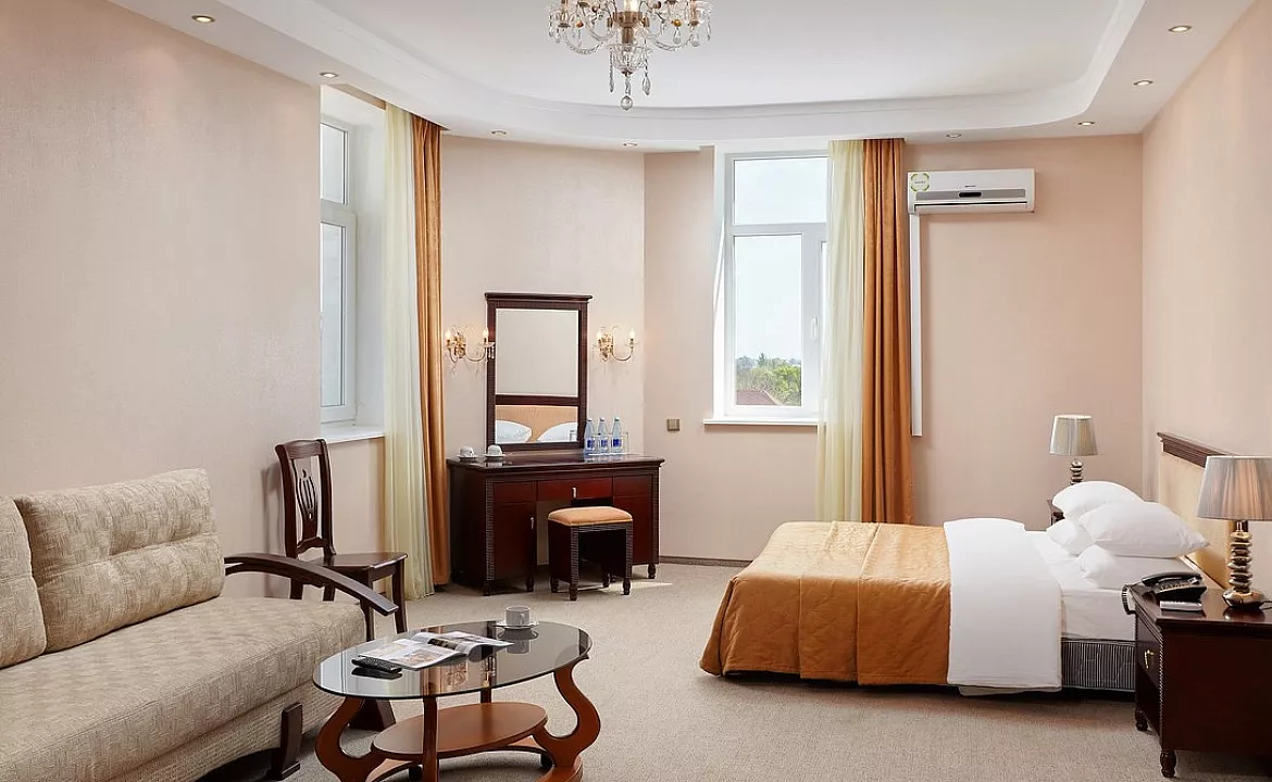 СЕМЕЙНЫЙ 1-КОМНАТНЫЙ НОМЕР ДЛЯ 3-4 ЧЕЛОВЕК. Отель «TES-Hotel Resort & SPA». Евпатория