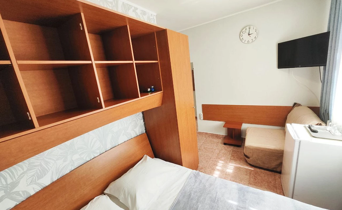 3-х местный номер Стандарт. Гостевой дом "Регион 86" . Адлер