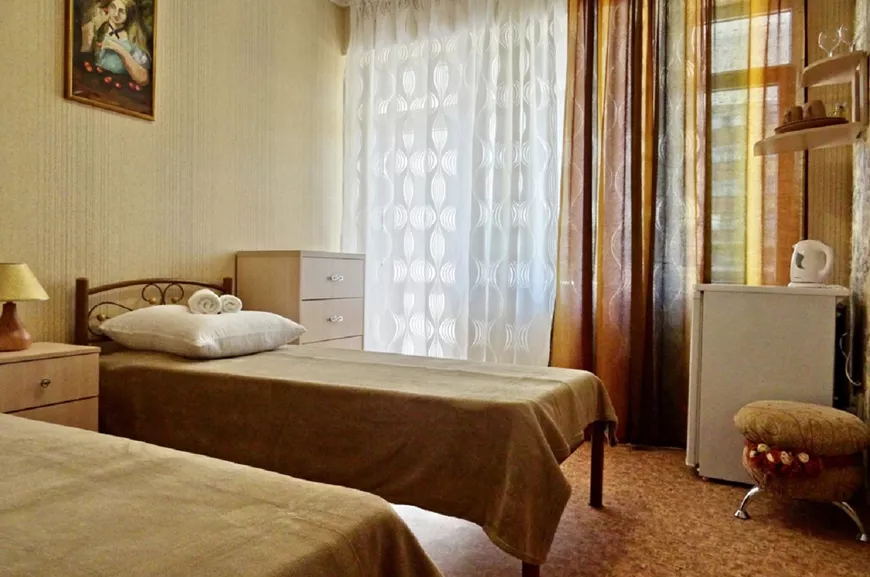 . Гостевой дом «Ангара». Алушта